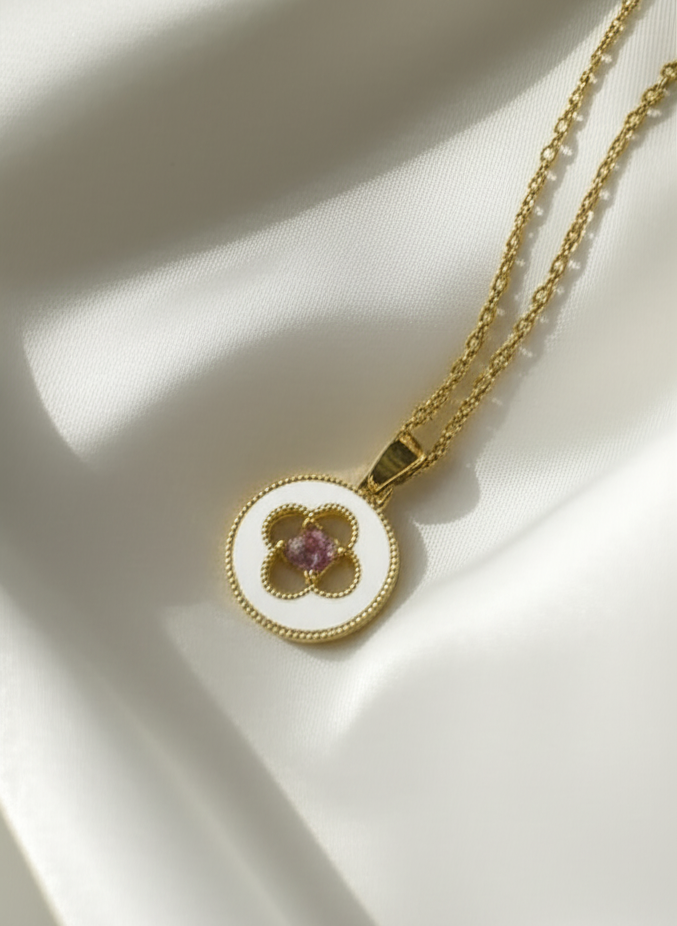 Fleur Éternelle Pendant Necklace