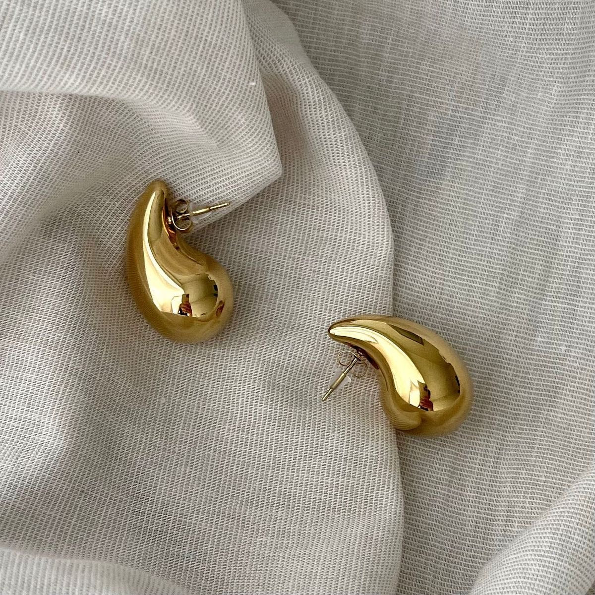 Gilded Tear Drops Earrings