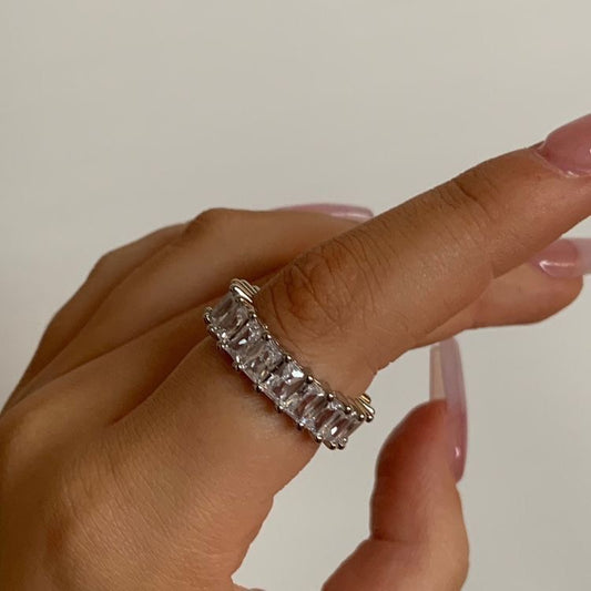 Lumière Solitaire Ring