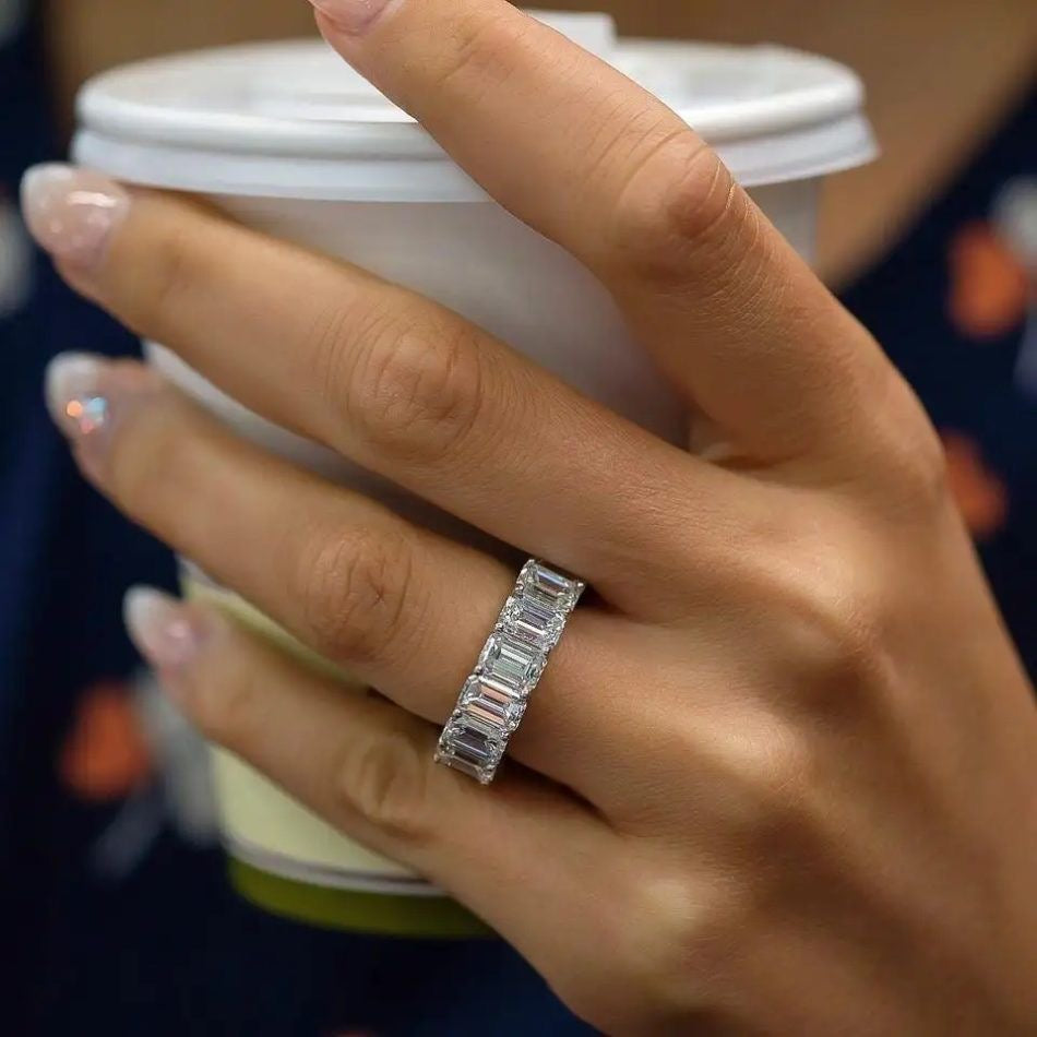 Lumière Solitaire Ring